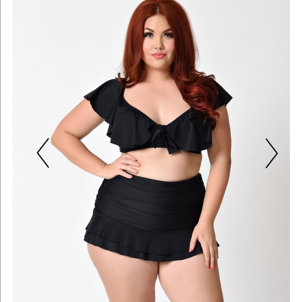 Unique Vintage Plus Size black swim top